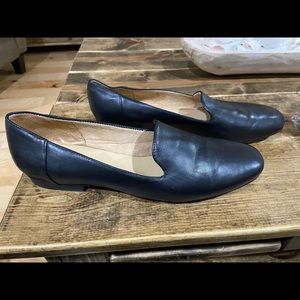 Like new. Naturalizer size 11 black loafers.